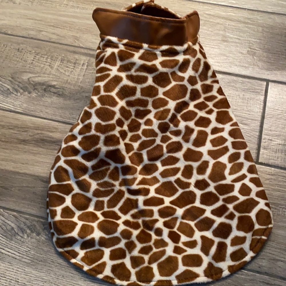 Dog coat with giraffe print